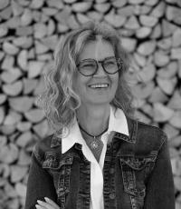 Ulrike Neff